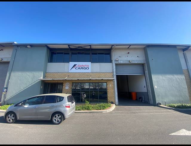 404M² WAREHOUSE TO LET IN AIRPORT INDUSTRIA